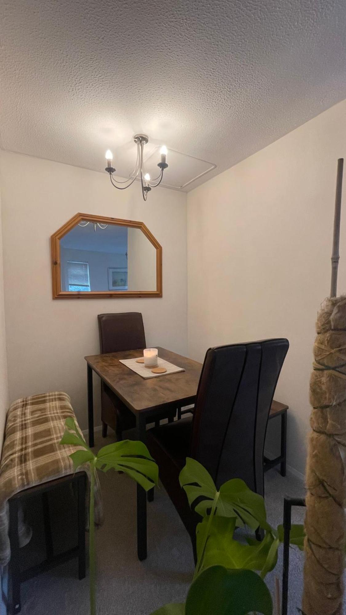 Entire Home With Private Entrance Earley Экстерьер фото